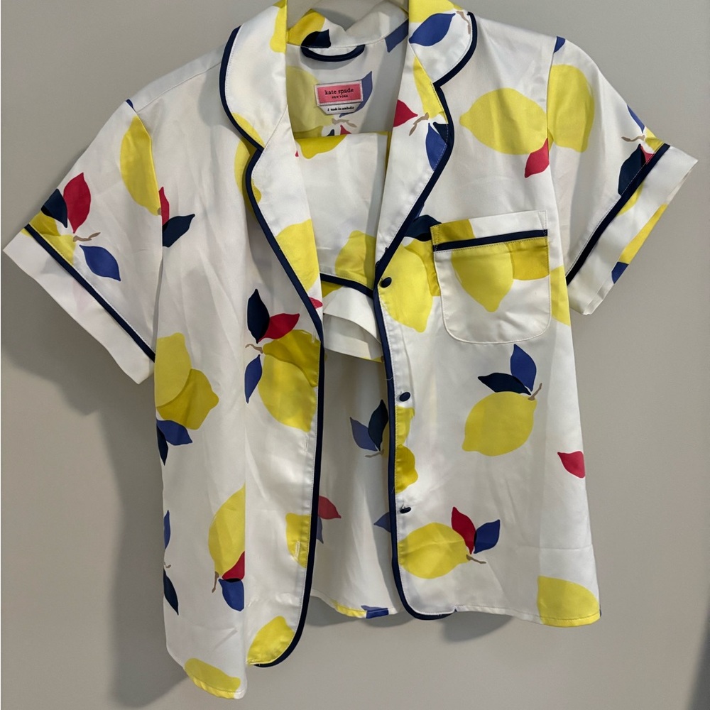 Like new KATE SPADE Lemon Print Short Sleeve & shorts pajama set small